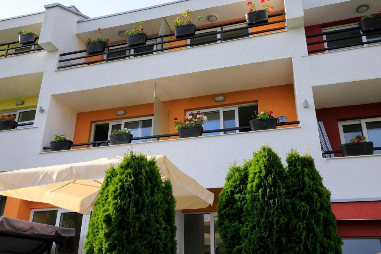 Stayinn Rainbow Houses Beachfront By Asteri Hotels ساني بيتش المظهر الخارجي الصورة