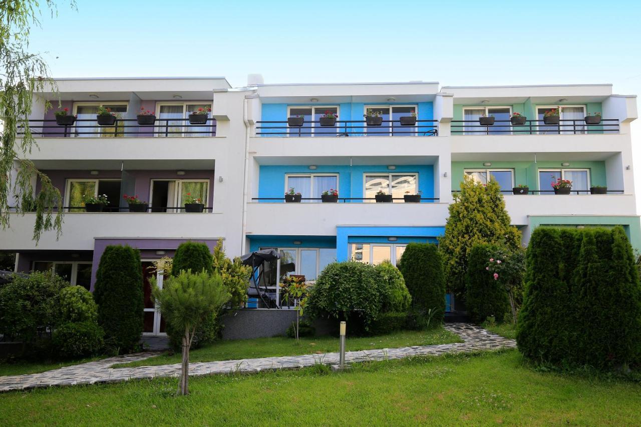 Stayinn Rainbow Houses Beachfront By Asteri Hotels ساني بيتش المظهر الخارجي الصورة