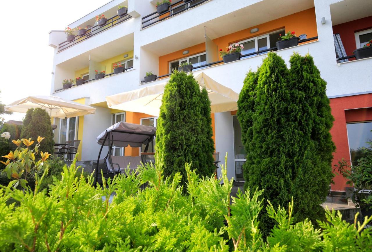 Stayinn Rainbow Houses Beachfront By Asteri Hotels ساني بيتش المظهر الخارجي الصورة