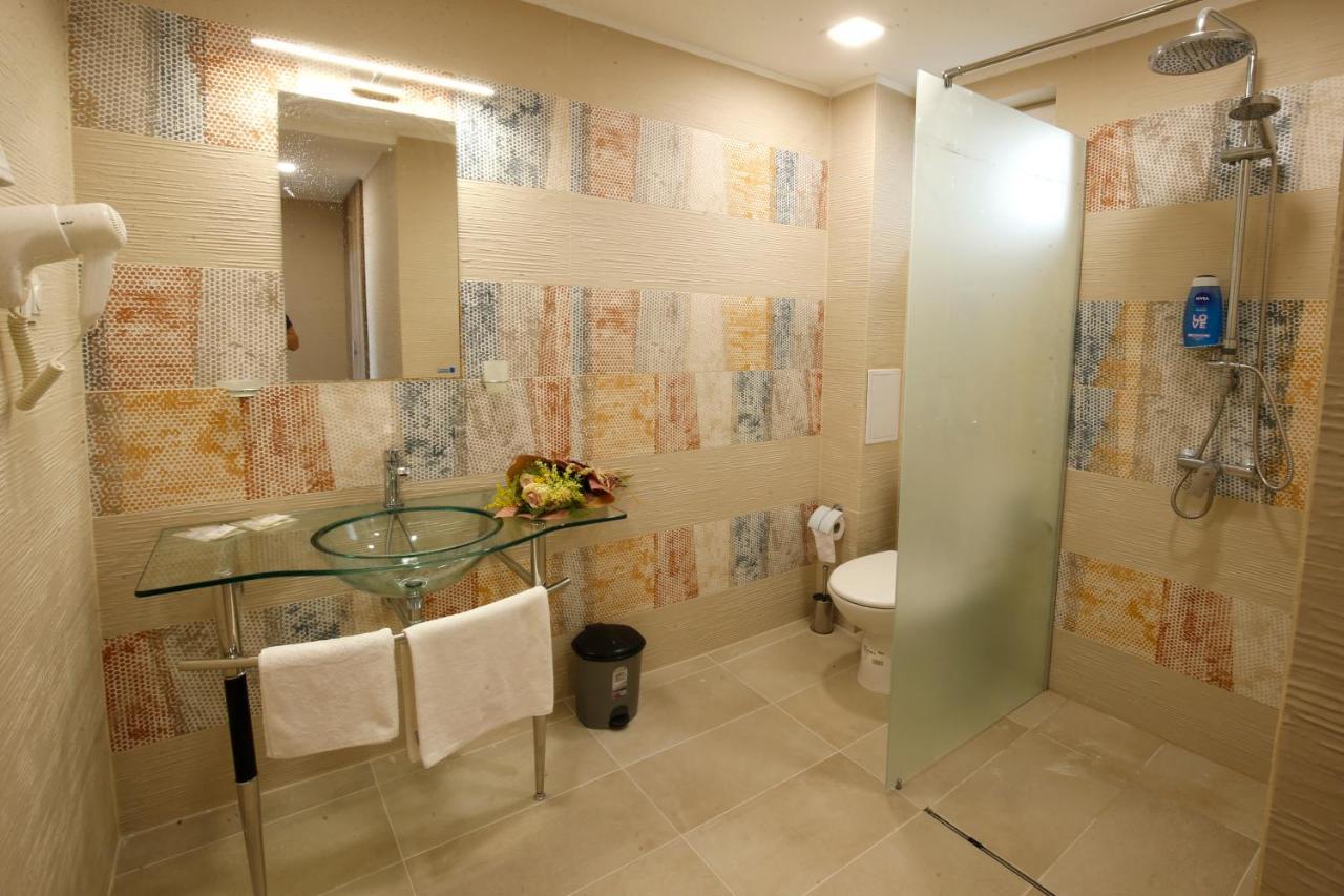 Stayinn Rainbow Houses Beachfront By Asteri Hotels ساني بيتش المظهر الخارجي الصورة